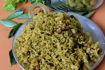 Thumbnail for Mochai Kottai Biryani Recipe – Mochai Rice – Field Beans Recipes – Lunch recipe – One Pot meal