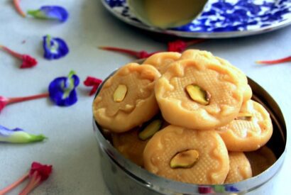 Thumbnail for Milk peda recipe – Paal peda recipe – Dhoodh peda recipe – Simple Diwali Sweet recipe – Milk Sweet recipe