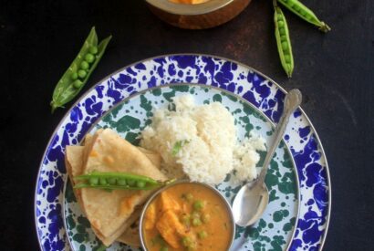 Thumbnail for Khoya mutter paneer recipe – Paneer mutter khoya recipe – Side dish for Roti, Naan, Rice – vegetarian gravy recipe