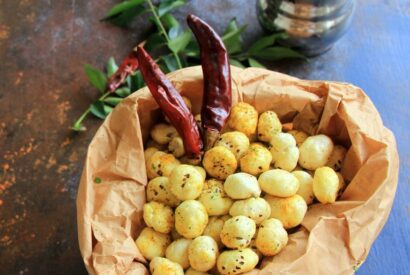 Thumbnail for Roasted Phool Makhana Recipe  – Spiced puffed lotus seeds snack – Roasted Foxnuts – Simple tea time snack