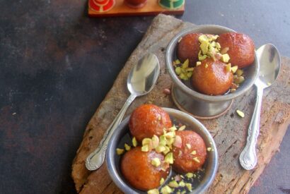 Thumbnail for Sweet Potato Gulab Jamun Recipe | Vegan Gulab Jamun Recipe | Simple Sweet Potato Recipe | Dessert Recipes By Veena Theagarajan