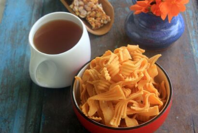 Thumbnail for Garlic Ribbon Pakoda recipe – Garlic ribbon murukku recipe – Evening snack recipe – kids friendly recipes – Diwali, Deepavali Recipes